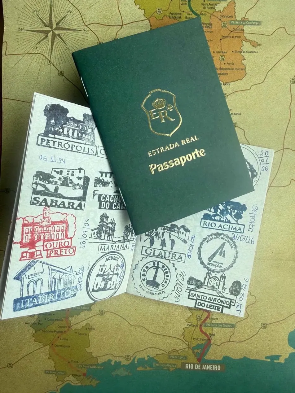 Passaporte da Estrada Real com carimbos de Ouro Preto, Itabirito, Sabará, Mariana — a inspiração para o Passaporte Cervejeiro do tripbier
